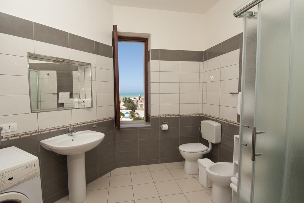 Residence Sicilia Mare- Casa Vacanza Scoglitti Eksteriør billede