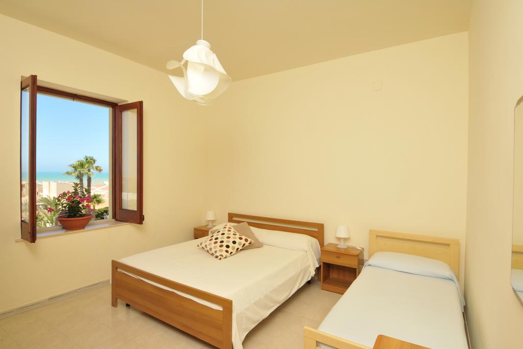 Residence Sicilia Mare- Casa Vacanza Scoglitti Eksteriør billede